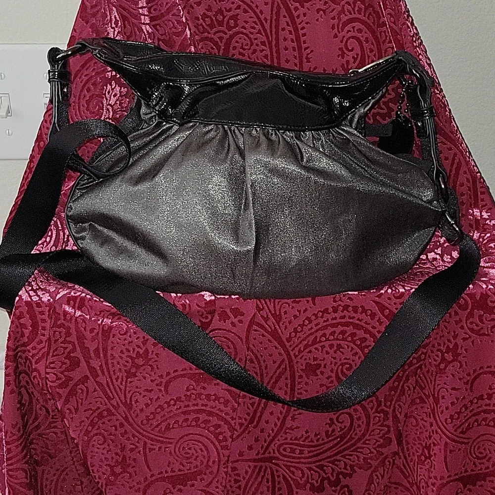 Reaction by Kenneth Cole crossbody - Picture 2 of 16